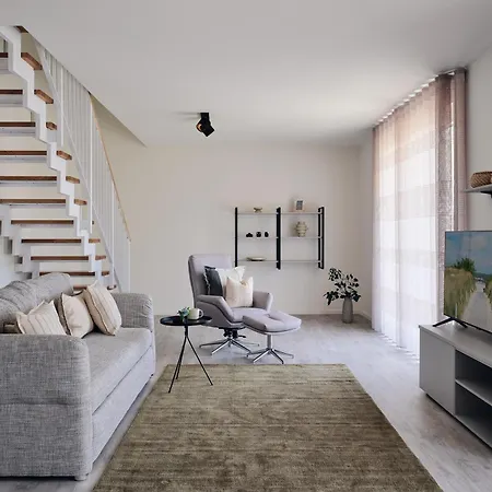Maisonette-apartment C11 Zwei Balkone, Zwei Terrassen Im 